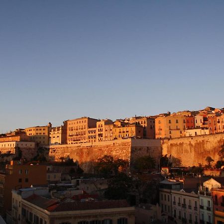 Vista Suites - Piazza Yenne Cagliari Exterior foto