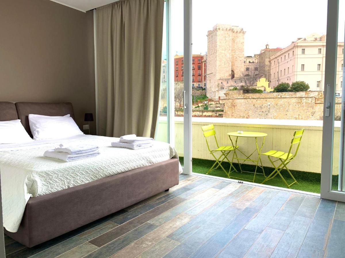 Vista Suites - Piazza Yenne Cagliari Exterior foto