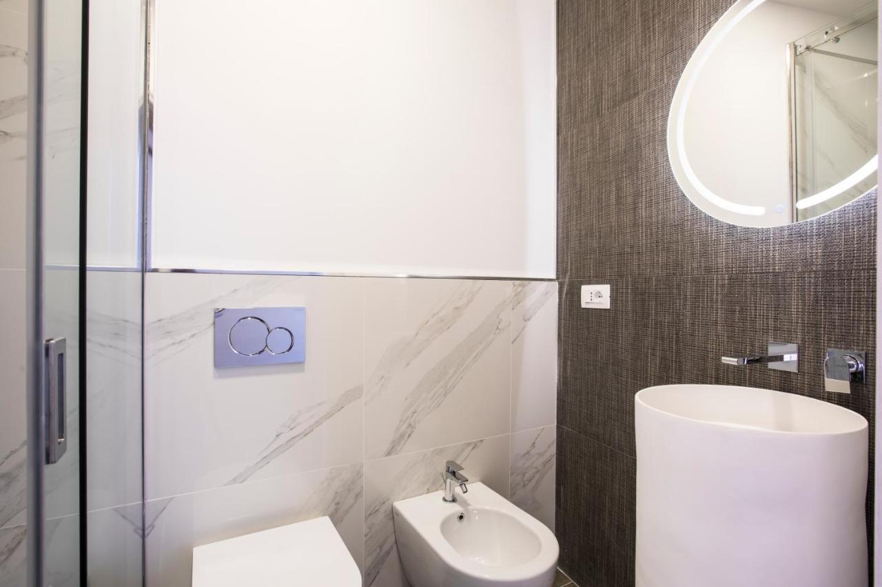 Vista Suites - Piazza Yenne Cagliari Exterior foto